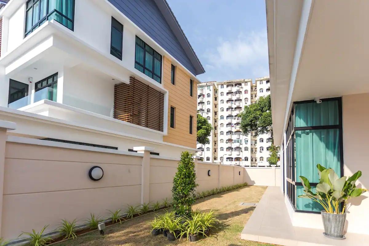 PEARL RESIDENCES BATU FERRINGHI