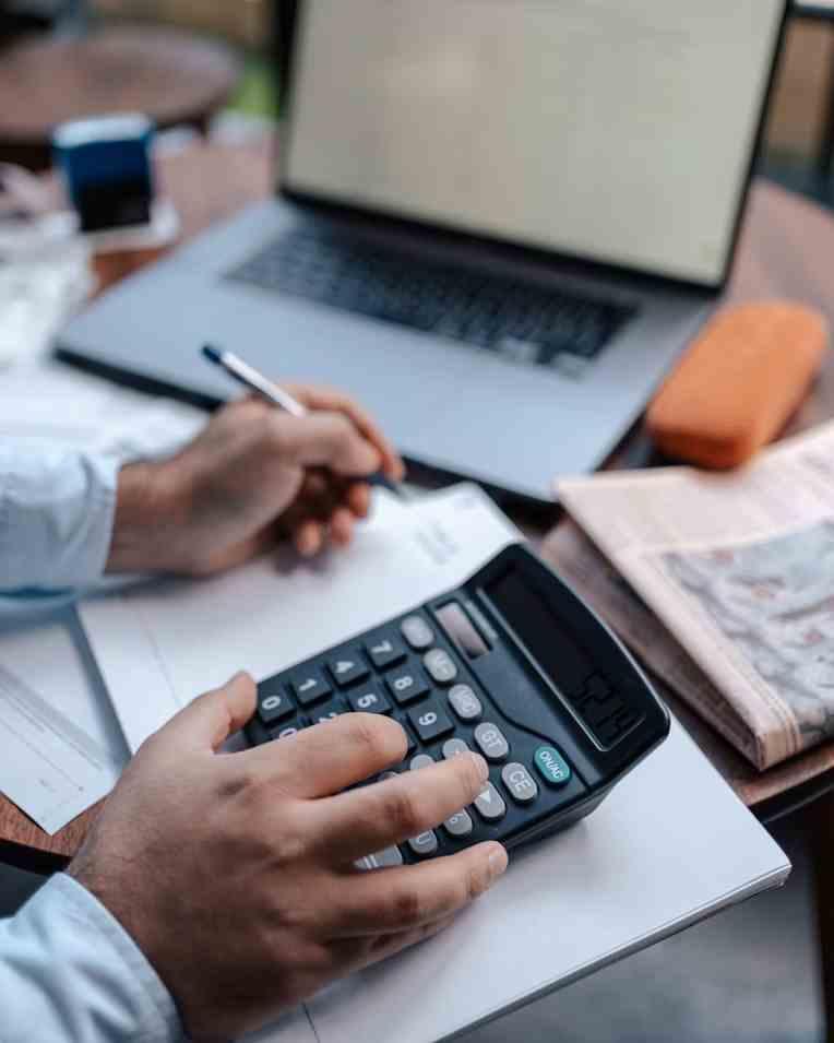 premium_photo-1679496828960-75673f2cbeca